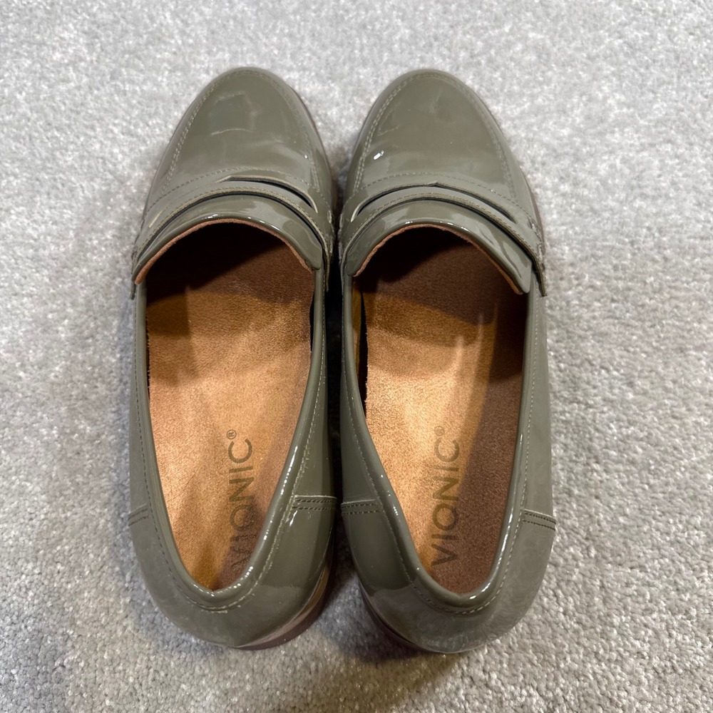 Vionic Cheryl Patent Leather Loafers Penny Lug Sole Olive Green Sz7 Comfort Shoe - Picture 9 of 13
